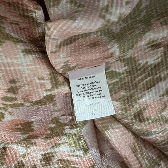 Talbots Blouse Size XL Pink Olive Printed Satin Sheen Notch V Neck Ruffle Trim - Picture 5 of 6